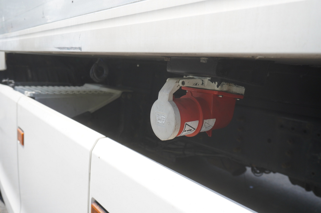 SCANIA R500 / Lecapitaine refrigerator Multitemp / Carrier Supra 950 MT / 3rd axle steered - Рефрижератор камион: снимка 4 SCANIA R500 / Lecapitaine refrigerator Multitemp / Carrier Supra 950 MT / 3rd axle steered - Рефрижератор камион: снимка 4