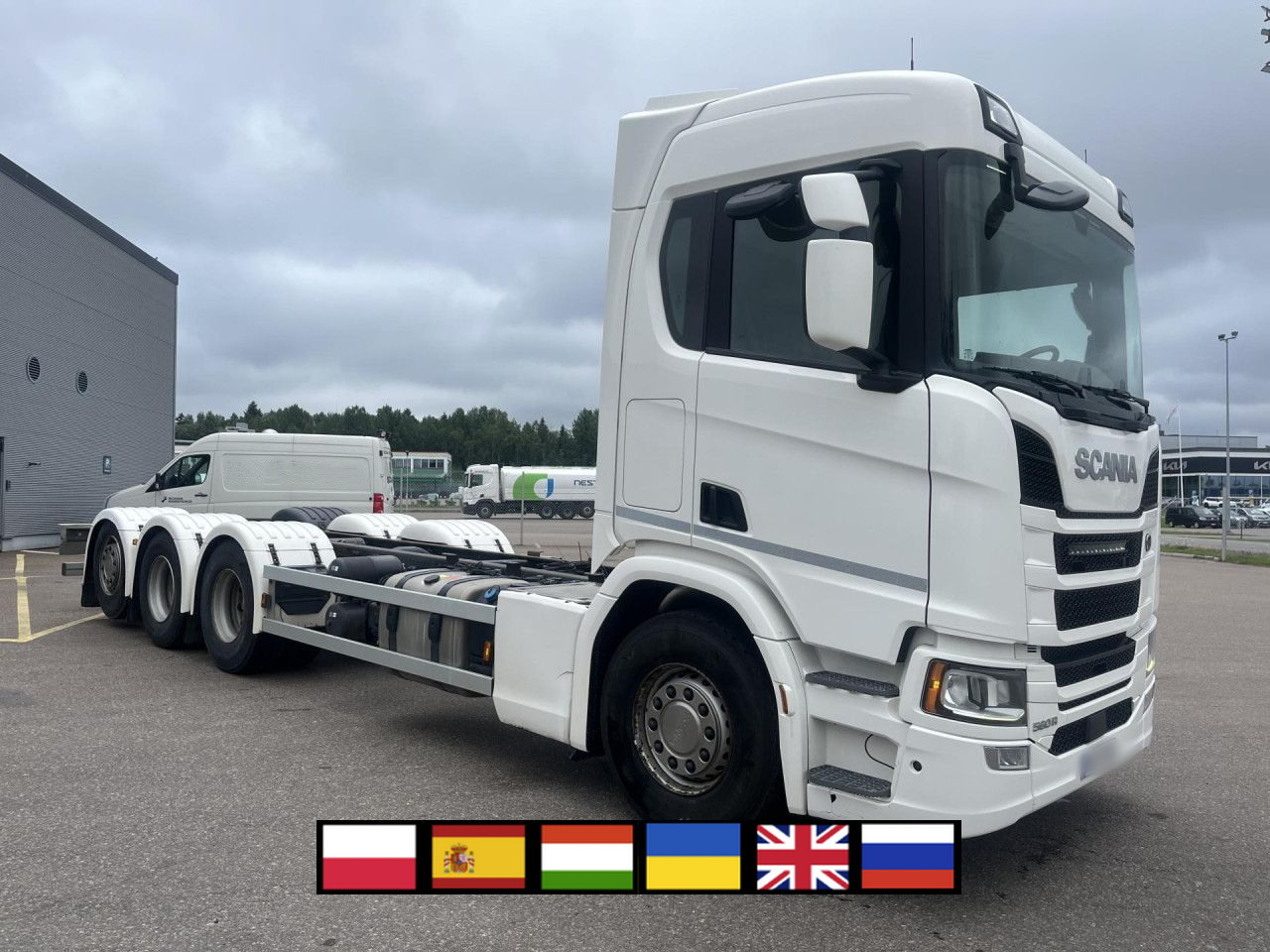 SCANIA R560 B8x4*4 / Chassis / sleeper cab / Power take-off - Шаси кабина: снимка 1 SCANIA R560 B8x4*4 / Chassis / sleeper cab / Power take-off - Шаси кабина: снимка 1