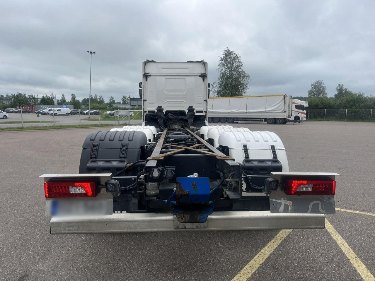 SCANIA R560 B8x4*4 / Chassis / sleeper cab / Power take-off - Камион с кран: снимка 5 SCANIA R560 B8x4*4 / Chassis / sleeper cab / Power take-off - Камион с кран: снимка 5