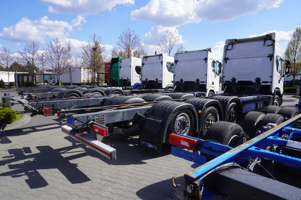 SCANIA R650 V8 / 650 HP/ frame 8.8 m / steered 4th axis / 20 units - Камион с кран: снимка 4 SCANIA R650 V8 / 650 HP/ frame 8.8 m / steered 4th axis / 20 units - Камион с кран: снимка 4