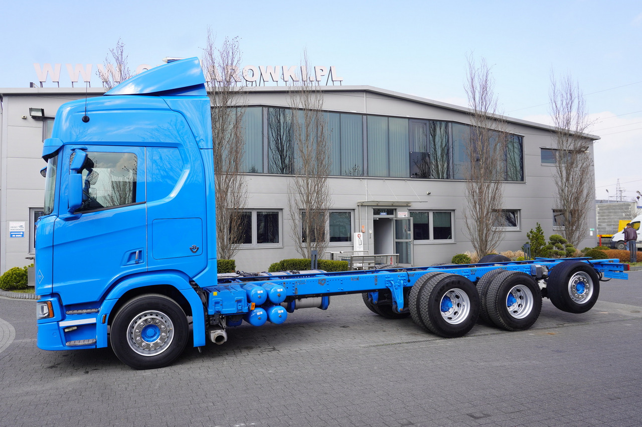 SCANIA R650 V8 / 650 HP/ frame 8.8 m / steered 4th axle - Камион с кран: снимка 2 SCANIA R650 V8 / 650 HP/ frame 8.8 m / steered 4th axle - Камион с кран: снимка 2