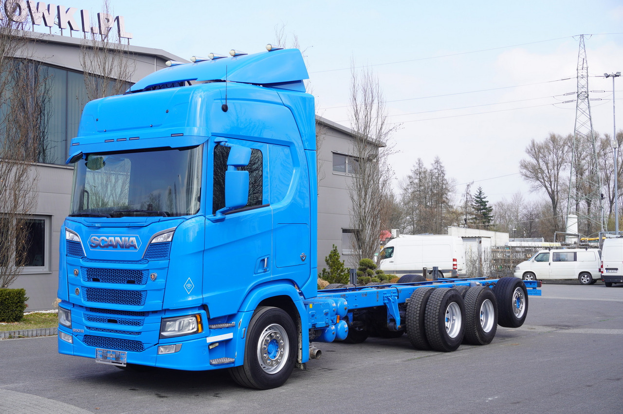 SCANIA R650 V8 / 650 HP/ frame 8.8 m / steered 4th axle - Шаси кабина: снимка 1 SCANIA R650 V8 / 650 HP/ frame 8.8 m / steered 4th axle - Шаси кабина: снимка 1