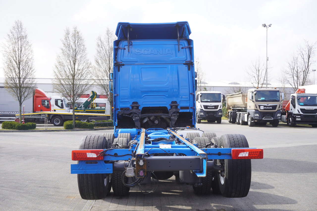 SCANIA R650 V8 / 650 HP/ frame 8.8 m / steered 4th axle - Шаси кабина: снимка 3 SCANIA R650 V8 / 650 HP/ frame 8.8 m / steered 4th axle - Шаси кабина: снимка 3