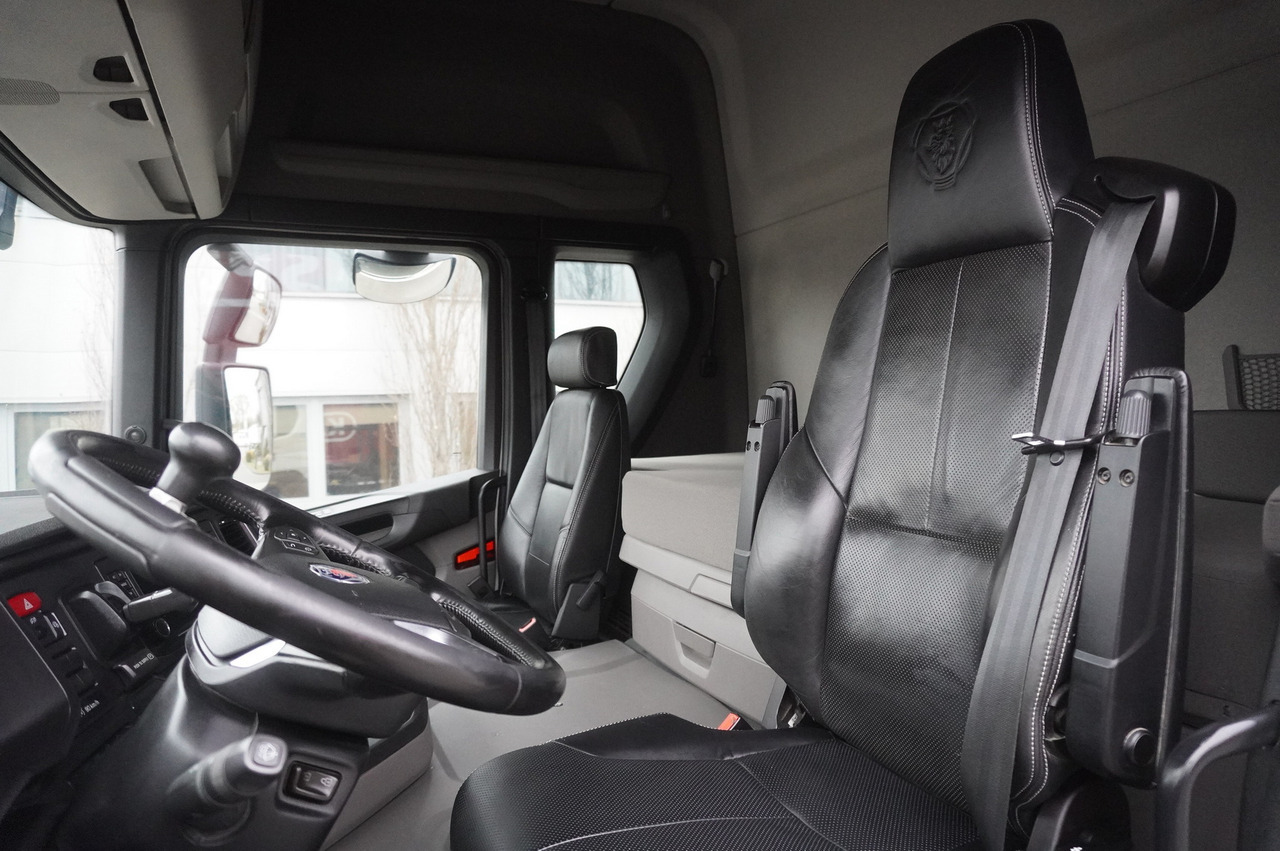 Камион с кран Scania G540 8x4 / Chassis 8.7 m / Steered axle / 2021: снимка 15