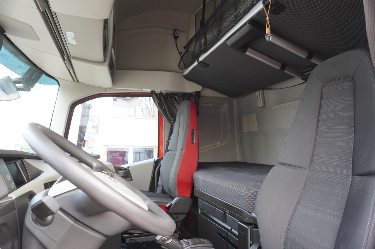 VOLVO FH 500 / BRAND-NEW Kässbohrer LB3E low-bed semi-trailer / 500 HP - Автовоз камион: снимка 5 VOLVO FH 500 / BRAND-NEW Kässbohrer LB3E low-bed semi-trailer / 500 HP - Автовоз камион: снимка 5