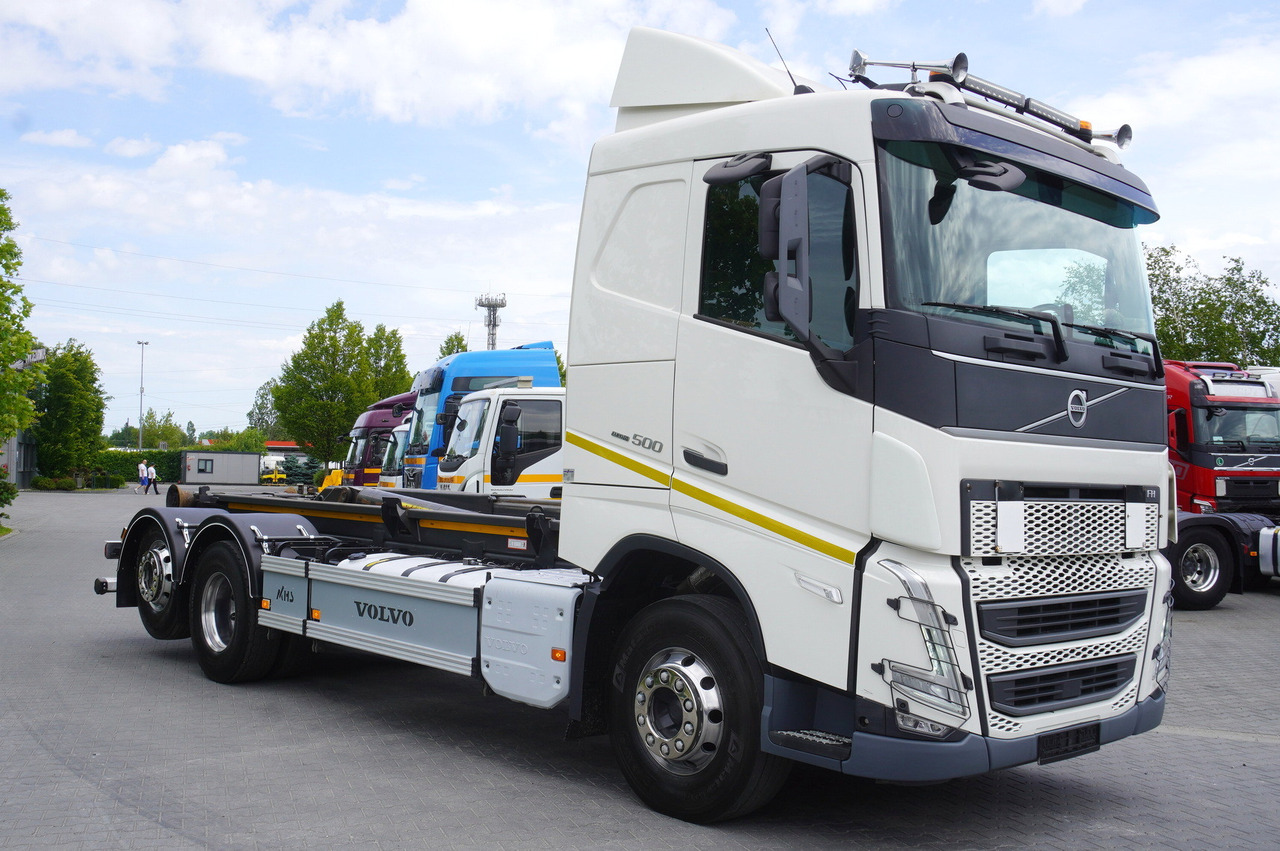 VOLVO FH 500 / VDL hooklift 21 tons / 2022 / steering 3d axle / 2 units - Мултилифт с кука камион: снимка 2 VOLVO FH 500 / VDL hooklift 21 tons / 2022 / steering 3d axle / 2 units - Мултилифт с кука камион: снимка 2