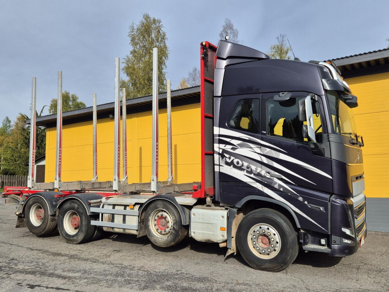 VOLVO FH 750 8x4 / 2 lifted axles / timber truck - Шаси кабина: снимка 3 VOLVO FH 750 8x4 / 2 lifted axles / timber truck - Шаси кабина: снимка 3