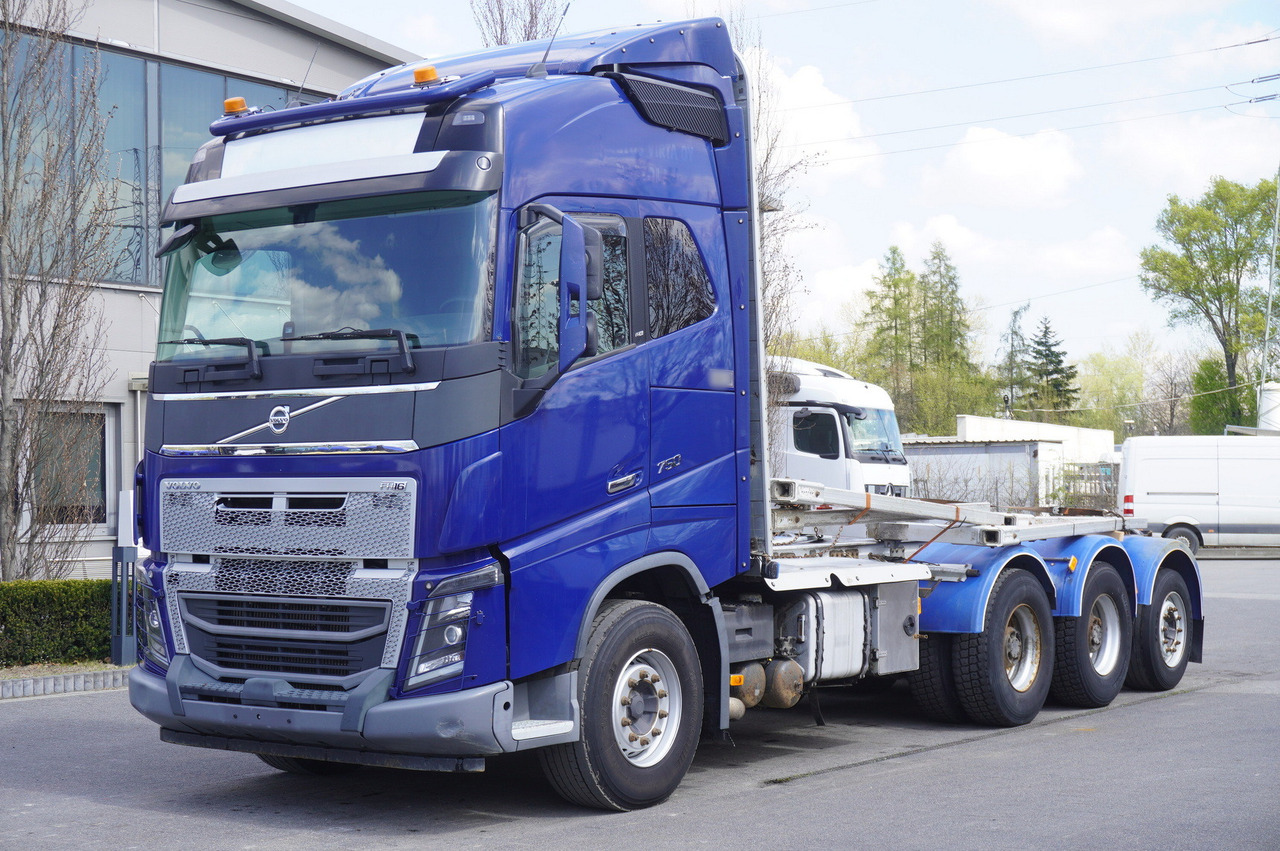 VOLVO FH16 750 8x4 / 750 HP! / 20 t load capacity / stanchion superstructure - Шаси кабина: снимка 4 VOLVO FH16 750 8x4 / 750 HP! / 20 t load capacity / stanchion superstructure - Шаси кабина: снимка 4