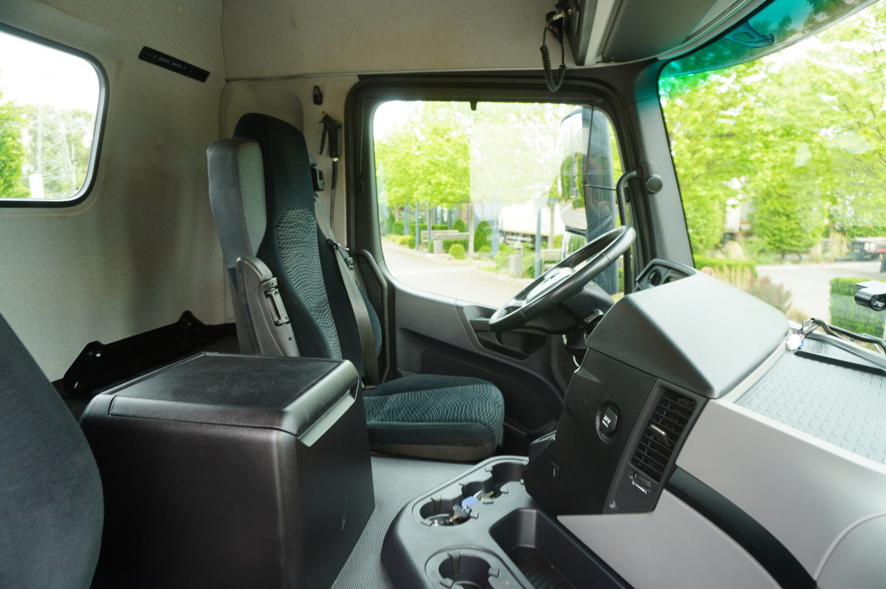 Влекач Mercedes-Benz Actros 1845 4x2 / Jost 5th wheel / 11.1 t load capacity: снимка 27