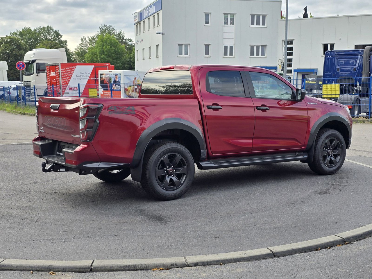 Isuzu D-Max V-Cross im Vorlauf 25er Modell - Джип: снимка 5 Isuzu D-Max V-Cross im Vorlauf 25er Modell - Джип: снимка 5