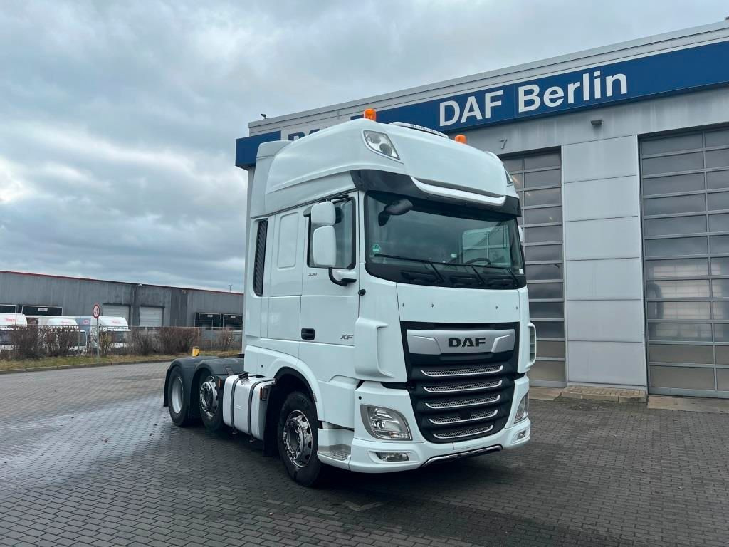 DAF XF 530 FTG 6x2 Retarder Liftlenkachse zZGG 64.5t - Влекач: снимка 1 DAF XF 530 FTG 6x2 Retarder Liftlenkachse zZGG 64.5t - Влекач: снимка 1