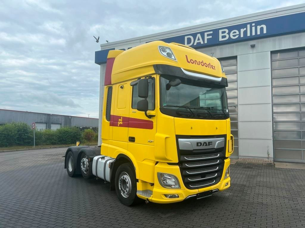 DAF XF 530 FTG SSC Intarder Lift-Lenkachse 70t zZGG - Влекач: снимка 1 DAF XF 530 FTG SSC Intarder Lift-Lenkachse 70t zZGG - Влекач: снимка 1