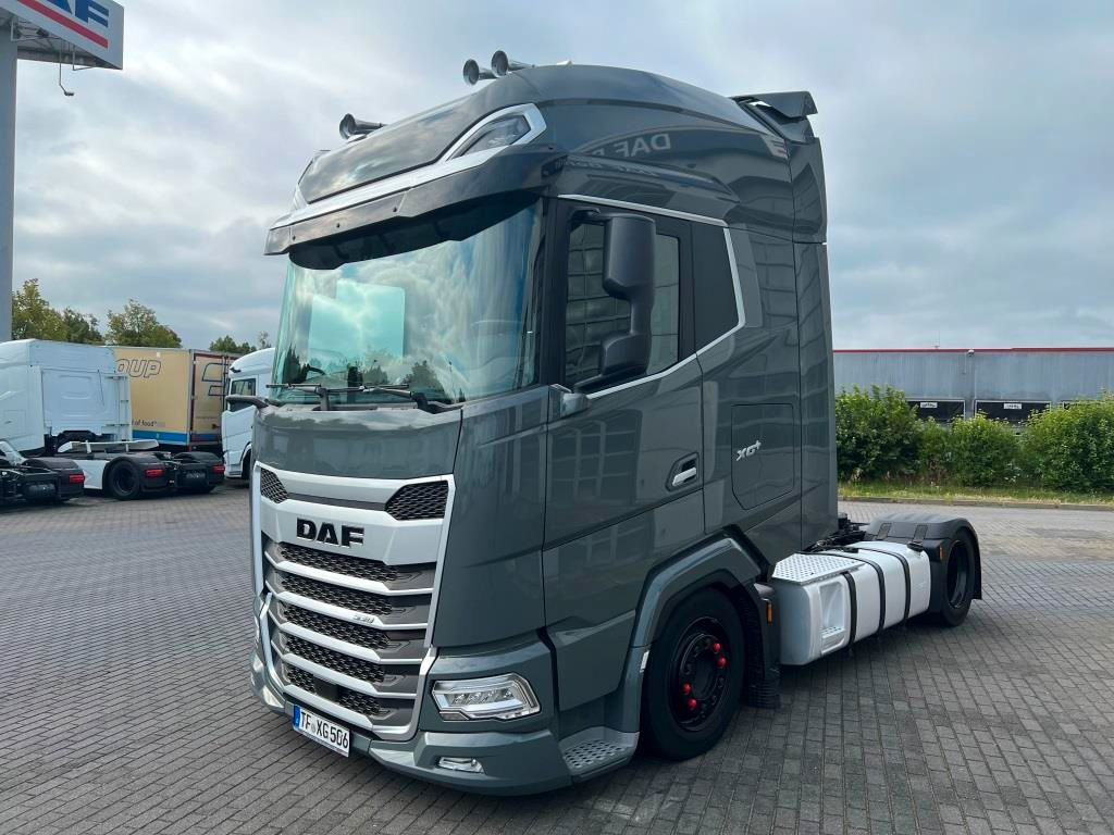 DAF XG+ 530 FT Low Deck Standklima Retarder 2xTank - Влекач: снимка 2 DAF XG+ 530 FT Low Deck Standklima Retarder 2xTank - Влекач: снимка 2