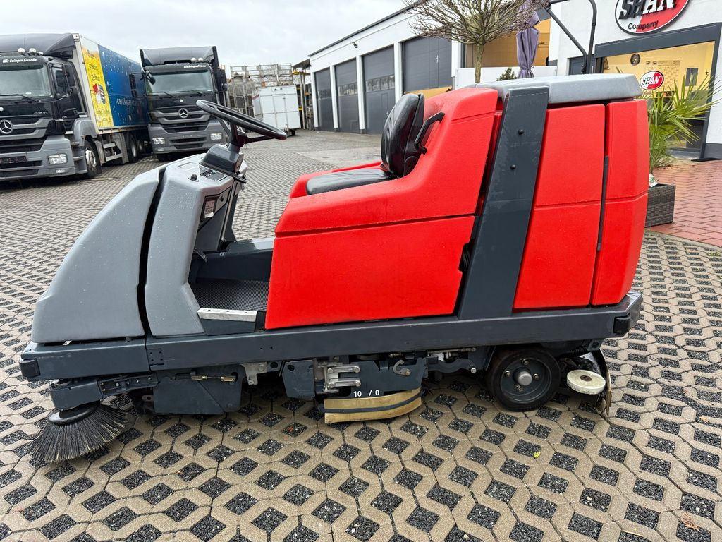 Hakomatic B1100 Kehr- Nass- Scheuersaugmaschine - Подопочистваща машина: снимка 2 Hakomatic B1100 Kehr- Nass- Scheuersaugmaschine - Подопочистваща машина: снимка 2