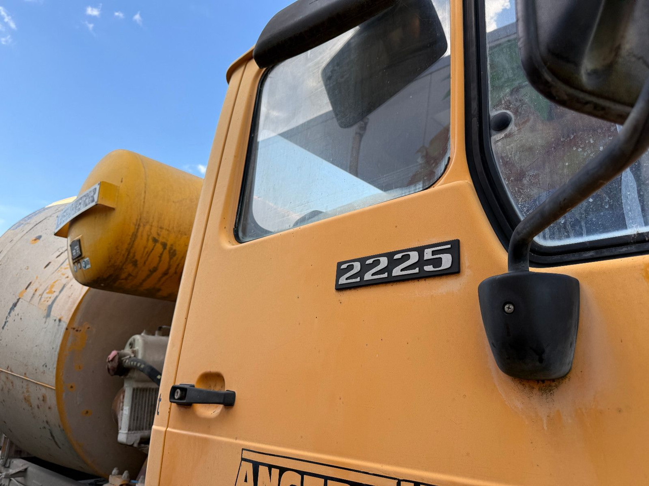 Mercedes-Benz 2225 - 6X4 - Бетоновоз: снимка 5 Mercedes-Benz 2225 - 6X4 - Бетоновоз: снимка 5