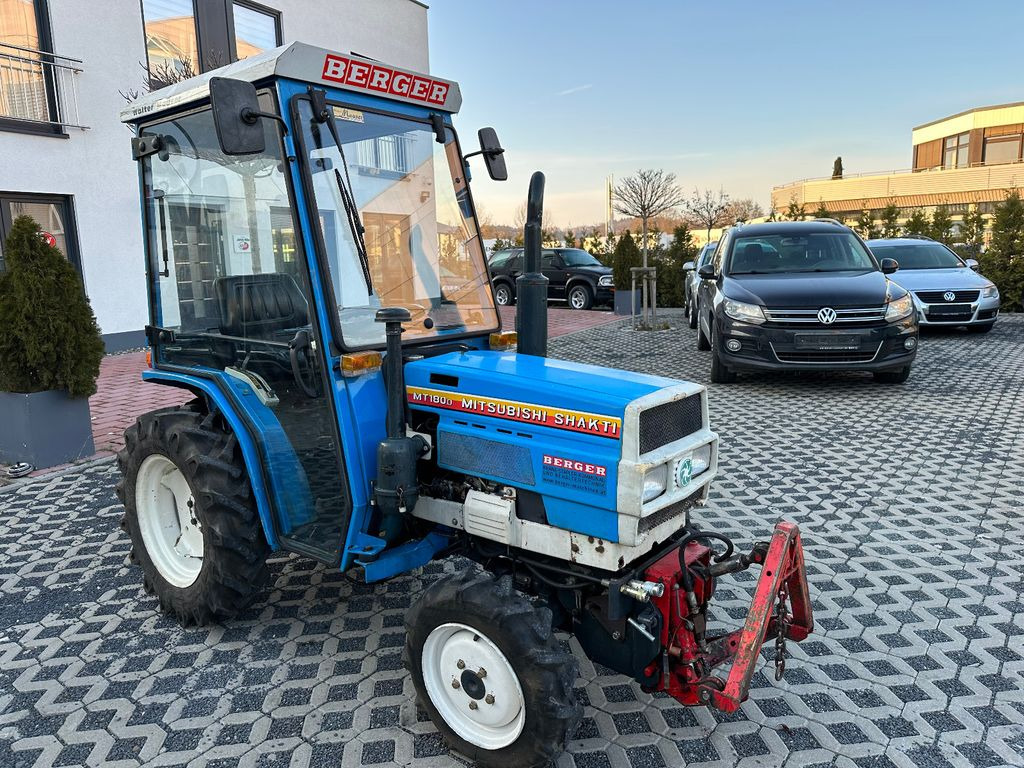 Mitsubishi MT 180 DL Winterdienst und mäherwerk - Трактор за комунални дейности: снимка 2 Mitsubishi MT 180 DL Winterdienst und mäherwerk - Трактор за комунални дейности: снимка 2