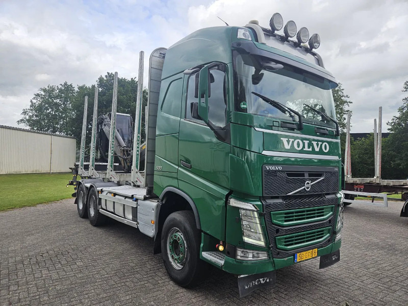 Volvo FH 500 GT XL Manuel Full Steel Big Axles Hubreduction Retarder - Камион за дърва, Камион с кран: снимка 2 Volvo FH 500 GT XL Manuel Full Steel Big Axles Hubreduction Retarder - Камион за дърва, Камион с кран: снимка 2