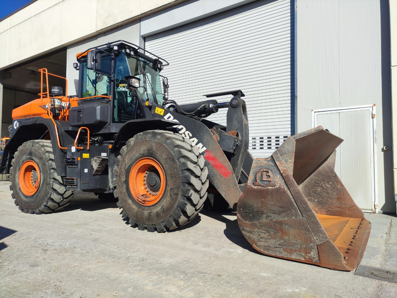 DOOSAN DL380-7 - Колесен товарач: снимка 3 DOOSAN DL380-7 - Колесен товарач: снимка 3