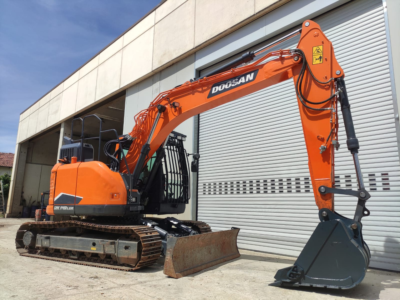 DOOSAN DX140LCR-7 - Верижен багер: снимка 3 DOOSAN DX140LCR-7 - Верижен багер: снимка 3