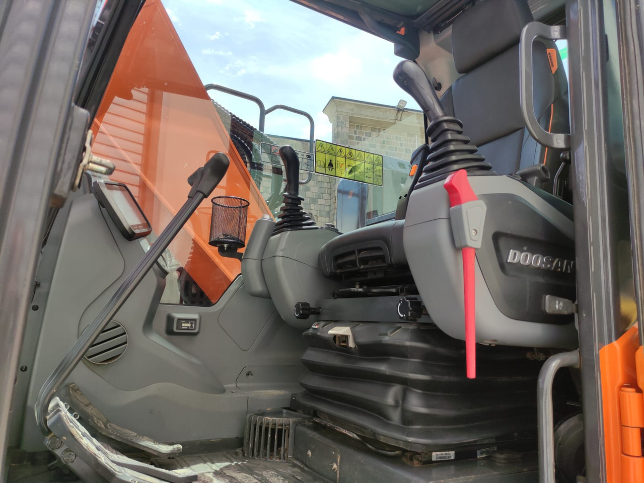 DOOSAN DX140LCR-7 - Верижен багер: снимка 5 DOOSAN DX140LCR-7 - Верижен багер: снимка 5