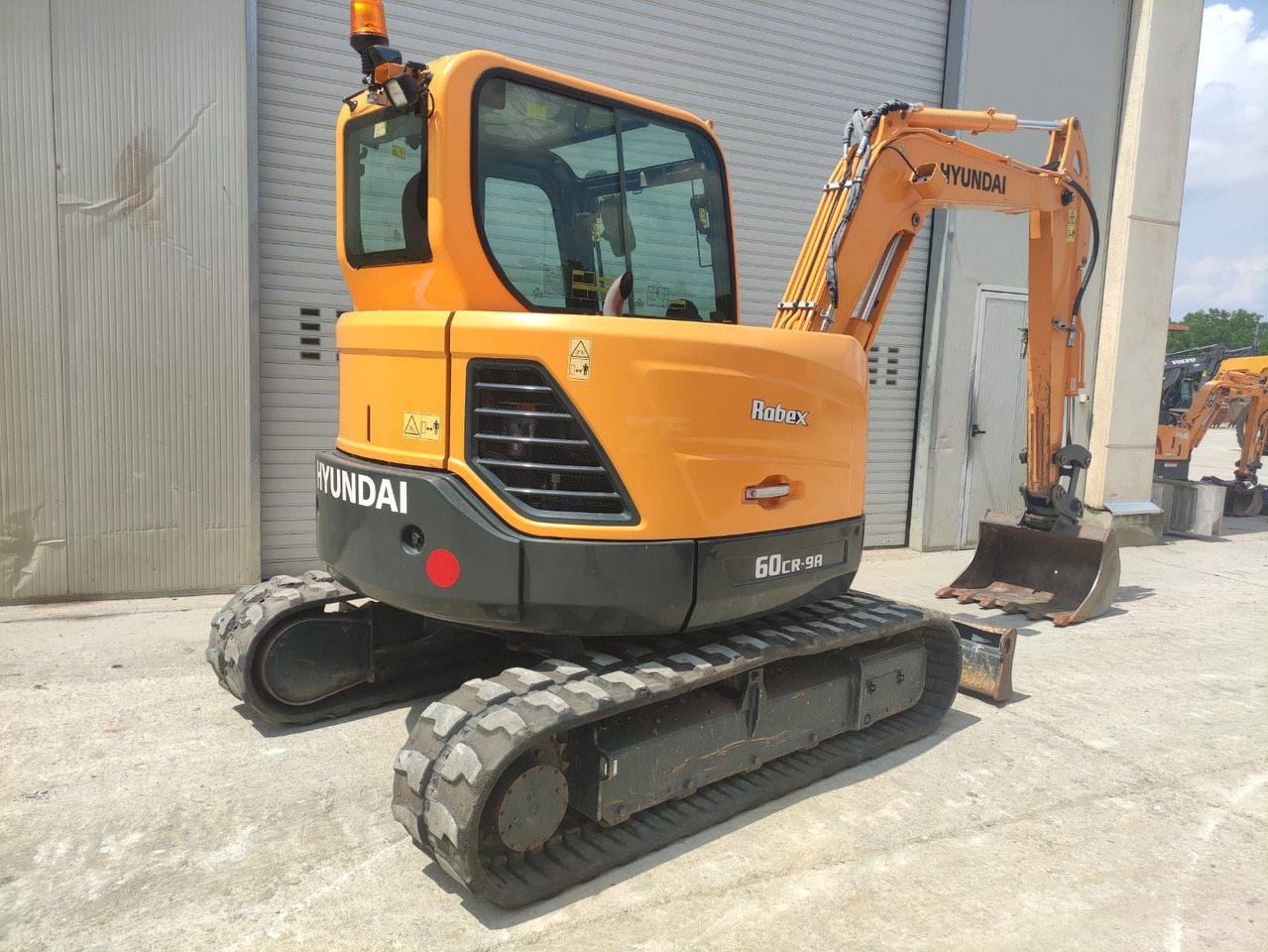 HYUNDAI R60CR-9A - Мини багер: снимка 4 HYUNDAI R60CR-9A - Мини багер: снимка 4