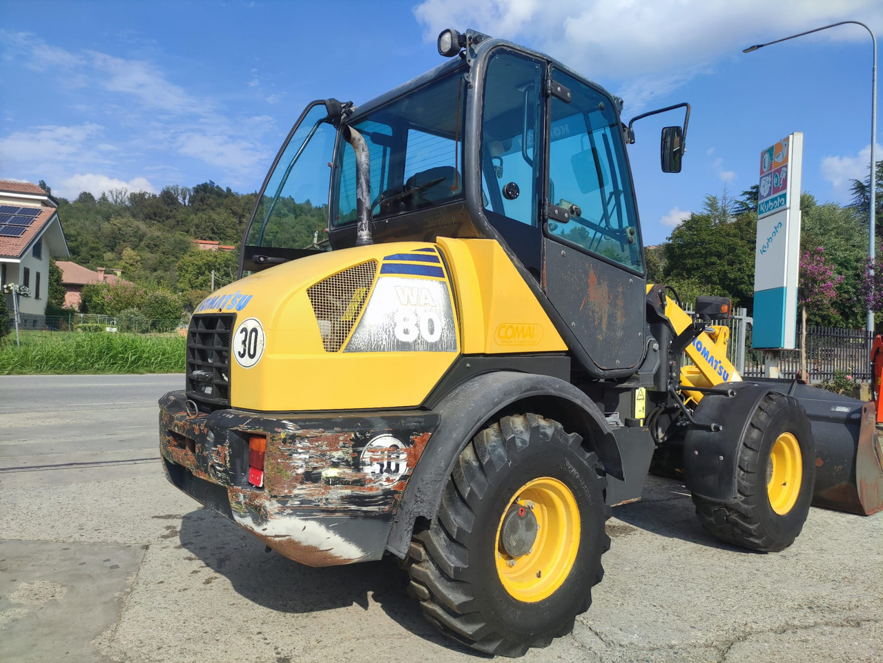 KOMATSU WA80-5 - Колесен товарач: снимка 2 KOMATSU WA80-5 - Колесен товарач: снимка 2