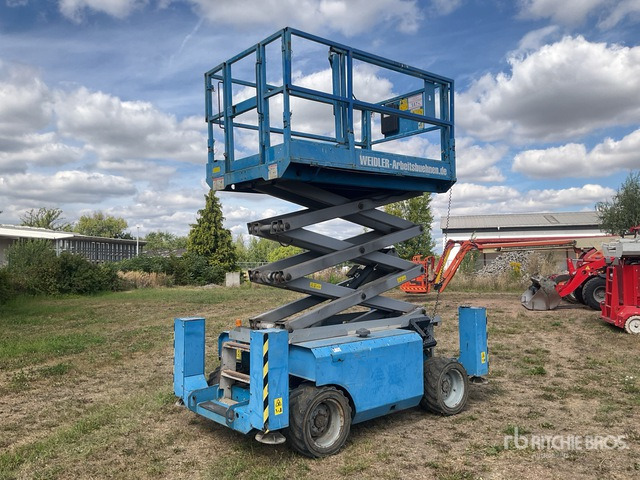 2007 Genie GS2668RT 4x4 Diesel Scissor Lift - Ножична работна платформа: снимка 2 2007 Genie GS2668RT 4x4 Diesel Scissor Lift - Ножична работна платформа: снимка 2