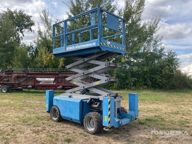2007 Genie GS2668RT 4x4 Diesel Scissor Lift - Ножична работна платформа: снимка 4 2007 Genie GS2668RT 4x4 Diesel Scissor Lift - Ножична работна платформа: снимка 4