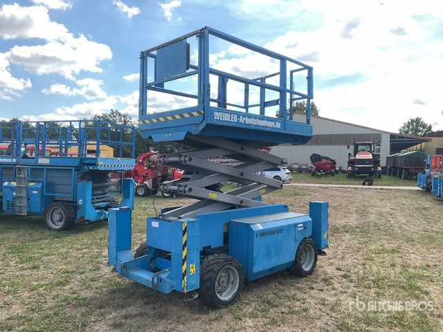 2007 Genie GS2668RT 4x4 Diesel Scissor Lift - Ножична работна платформа: снимка 4 2007 Genie GS2668RT 4x4 Diesel Scissor Lift - Ножична работна платформа: снимка 4