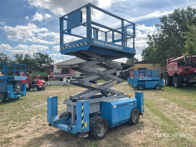 2007 Genie GS2668RT 4x4 Diesel Scissor Lift - Ножична работна платформа: снимка 3 2007 Genie GS2668RT 4x4 Diesel Scissor Lift - Ножична работна платформа: снимка 3