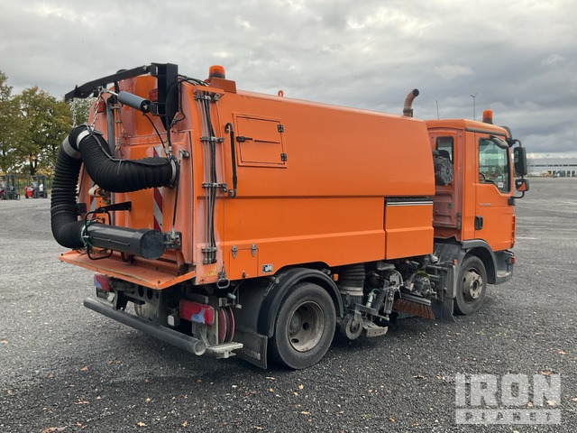 2013 MAN TGL12.220 2013 Faun ViaJet 5R-HS on Kehrmaschine - Мотометачна машина: снимка 4 2013 MAN TGL12.220 2013 Faun ViaJet 5R-HS on Kehrmaschine - Мотометачна машина: снимка 4