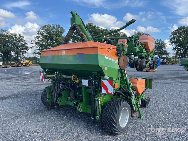 2015 Amazone ED 6000-2C Super Section Control 8 Row Planter - Прецизна сеялка: снимка 2 2015 Amazone ED 6000-2C Super Section Control 8 Row Planter - Прецизна сеялка: снимка 2
