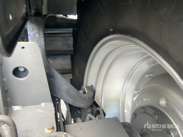 2015 Massey Ferguson 8737 4WD Tractor - Трактор: снимка 5 2015 Massey Ferguson 8737 4WD Tractor - Трактор: снимка 5