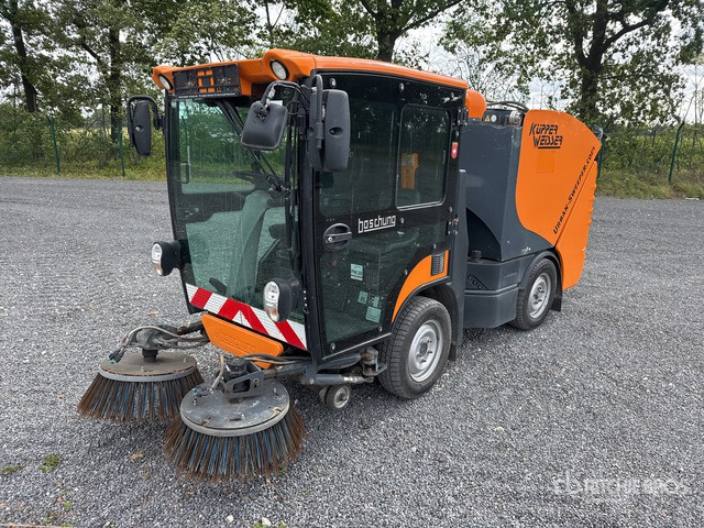 2016 Boschung S2 Urban Sweeper Truck - Мотометачна машина: снимка 1 2016 Boschung S2 Urban Sweeper Truck - Мотометачна машина: снимка 1