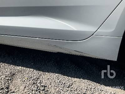 Лек автомобил AUDI A6 40 TDI: снимка 8