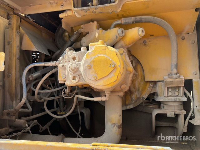 2000 Komatsu PC340NLC Tracked Excavator - Верижен багер: снимка 5 2000 Komatsu PC340NLC Tracked Excavator - Верижен багер: снимка 5