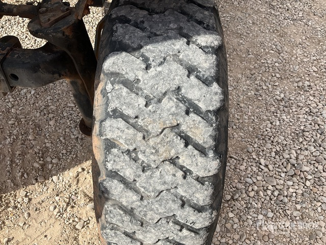 2003 New Holland TS110 2WD Tractor - Трактор: снимка 4 2003 New Holland TS110 2WD Tractor - Трактор: снимка 4