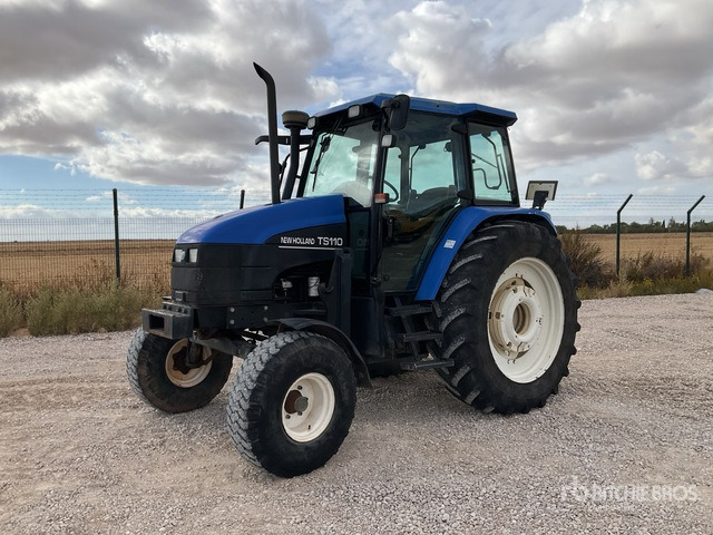 2003 New Holland TS110 2WD Tractor - Трактор: снимка 2 2003 New Holland TS110 2WD Tractor - Трактор: снимка 2