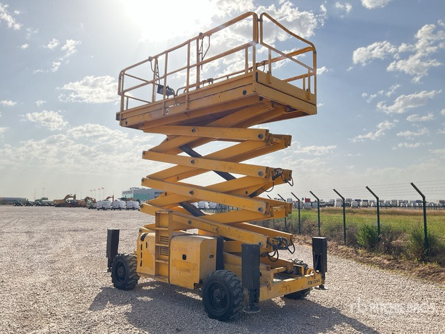2004 Haulotte H18SX 4x4 Diesel Scissor Lift - Ножична работна платформа: снимка 4 2004 Haulotte H18SX 4x4 Diesel Scissor Lift - Ножична работна платформа: снимка 4