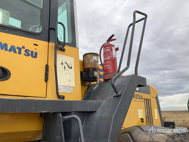 2004 Komatsu WA480-5 Wheel Loader - Колесен товарач: снимка 4 2004 Komatsu WA480-5 Wheel Loader - Колесен товарач: снимка 4