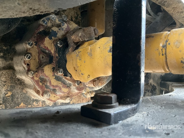 2004 Komatsu WA480-5 Wheel Loader - Колесен товарач: снимка 3 2004 Komatsu WA480-5 Wheel Loader - Колесен товарач: снимка 3