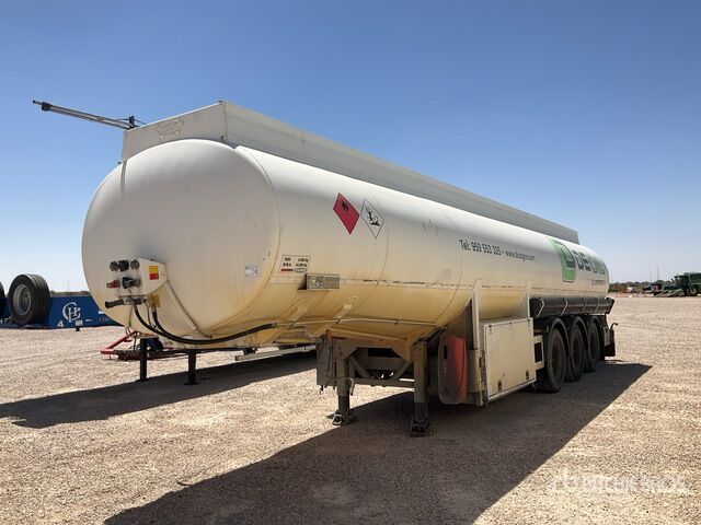2004 ROS ROCA SC3 Tri/A Tanker Trailer - Полуремарке цистерна: снимка 1 2004 ROS ROCA SC3 Tri/A Tanker Trailer - Полуремарке цистерна: снимка 1