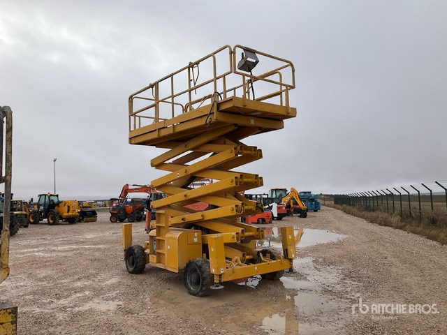 2005 Haulotte H18SX 4x4 Diesel Scissor Lift - Ножична работна платформа: снимка 3 2005 Haulotte H18SX 4x4 Diesel Scissor Lift - Ножична работна платформа: снимка 3