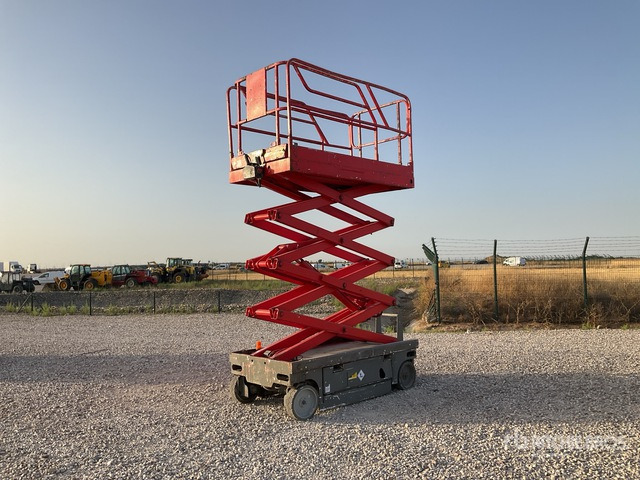 2007 Haulotte Compact 10 Electric (Inoperable) Scissor Lift - Ножична работна платформа: снимка 2 2007 Haulotte Compact 10 Electric (Inoperable) Scissor Lift - Ножична работна платформа: снимка 2