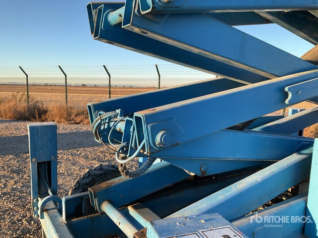 2007 Haulotte H12SXL 4x4 Diesel Scissor Lift - Ножична работна платформа: снимка 4 2007 Haulotte H12SXL 4x4 Diesel Scissor Lift - Ножична работна платформа: снимка 4