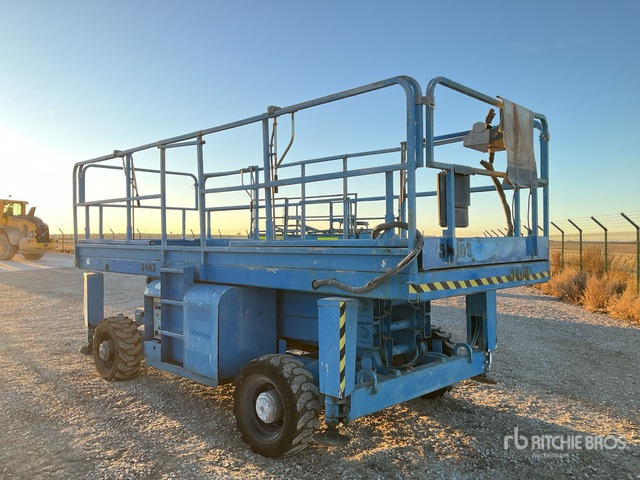 2007 Haulotte H12SXL 4x4 Diesel Scissor Lift - Ножична работна платформа: снимка 3 2007 Haulotte H12SXL 4x4 Diesel Scissor Lift - Ножична работна платформа: снимка 3