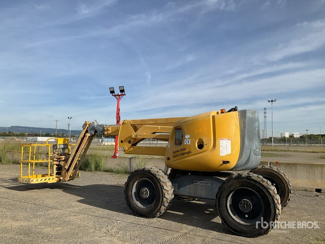 2007 Haulotte HA16PXNT 4WD Diesel Articulating Boom Lift - Артикулираща платформа: снимка 4 2007 Haulotte HA16PXNT 4WD Diesel Articulating Boom Lift - Артикулираща платформа: снимка 4