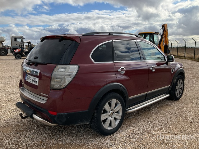 2010 Chevrolet Captiva Automobile - Джип: снимка 3 2010 Chevrolet Captiva Automobile - Джип: снимка 3