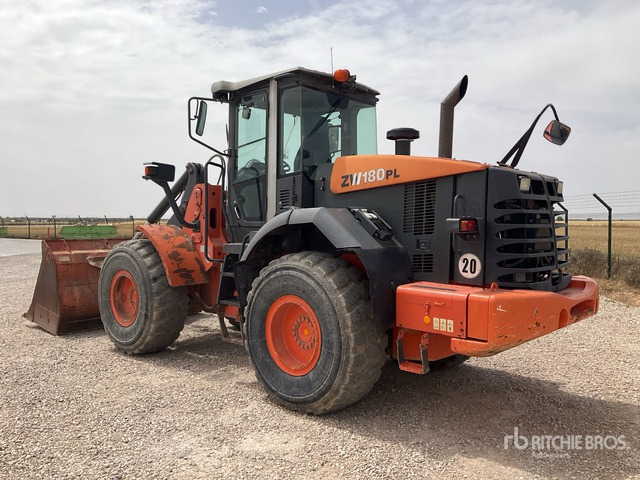 2011 Hitachi ZW180PL Wheel Loader - Колесен товарач: снимка 3 2011 Hitachi ZW180PL Wheel Loader - Колесен товарач: снимка 3