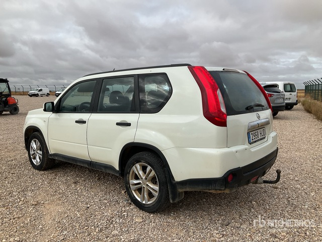 2012 Nissan X-Trail AWD SUV - Джип: снимка 4 2012 Nissan X-Trail AWD SUV - Джип: снимка 4